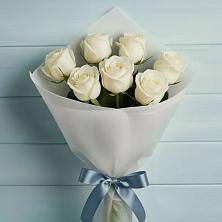 Букет 7 Белых роз Эдлесс Лав в Белозерске