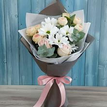 Букет цветов из:  Хризантемы и Розы в Белозерске