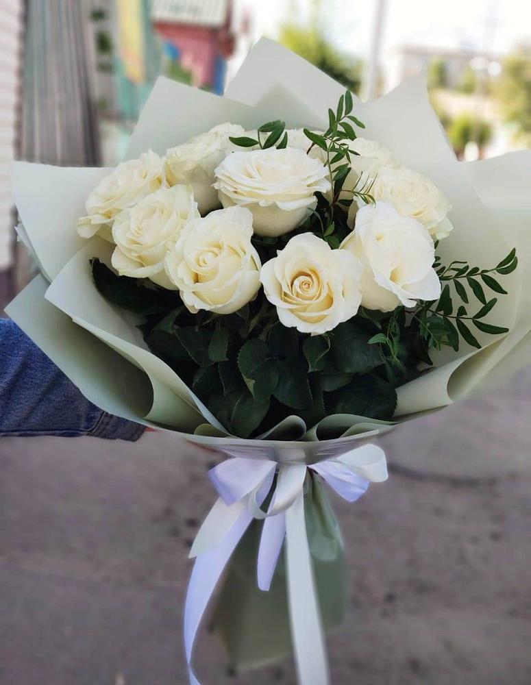 Букет Белые розы Проуд в Белозерске