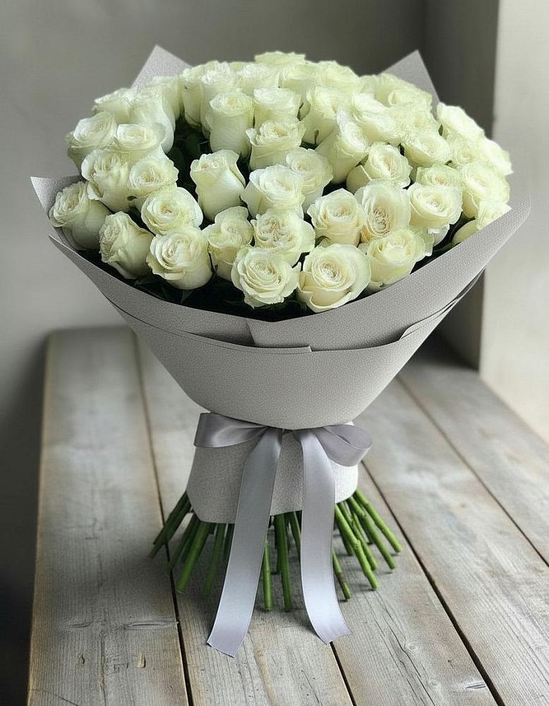 Букет 35 Белых роз в Белозерске