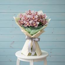 Букет цветов из:  Орхидеи и Розы в Белозерске