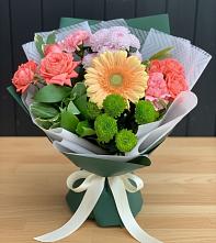 Букет цветов из:  Гвоздики, Розы, Герберы и Хризантемы #REPLACE_PRED# Белозерске