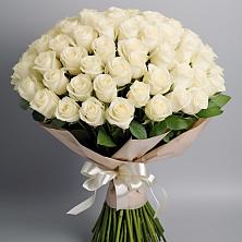 Букет 101 беля роза Белоснежка в Белозерске