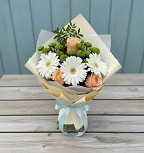Букет цветов из:  Герберы, Розы и Хризантемы в Белозерске