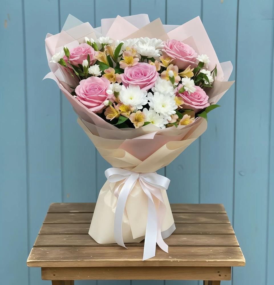 Букет цветов из: Гвоздики, Орхидеи и Розы в Белозерске