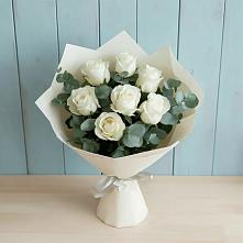 Букет Белые розы в Эвкалипте в Белозерске
