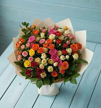 Букет Микс из разноцветных кустовых роз в Белозерске