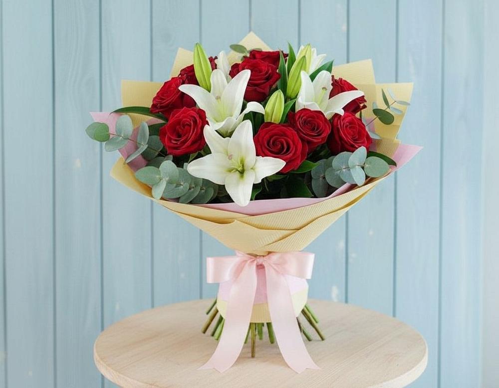 Букет цветов из: Лилии и Розы в Белозерске